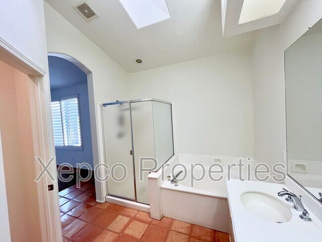 Building Photo - 42451 Saladin Dr
