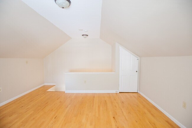 Building Photo - 1665 N Humboldt Ave