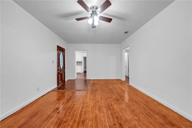 Building Photo - 4813 Chaudron Dr