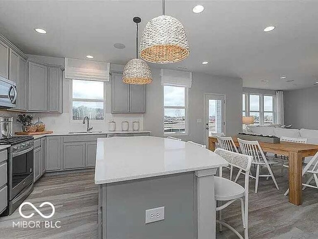 Building Photo - 4957 Oak Hl Dr