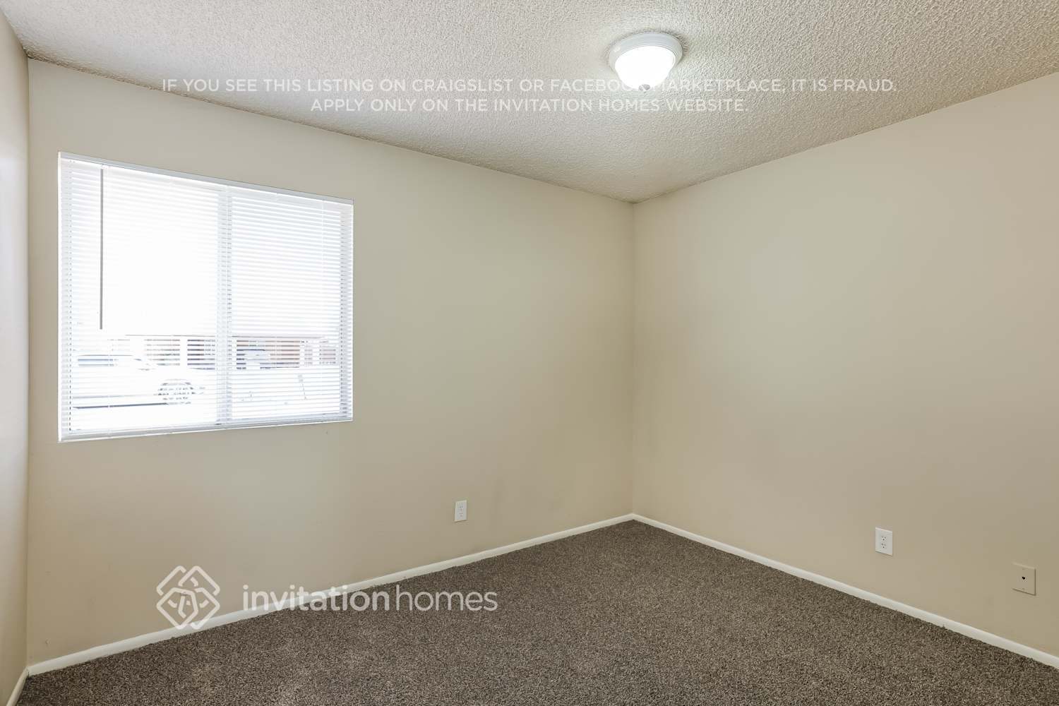 Building Photo - 1643 W Muriel Dr