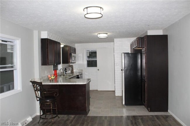 Building Photo - 4134 Beckley Rd