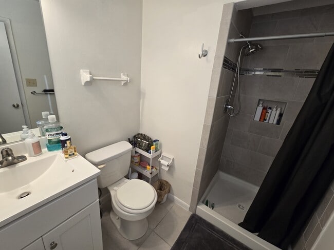 Building Photo - 3229 Bruno Dr