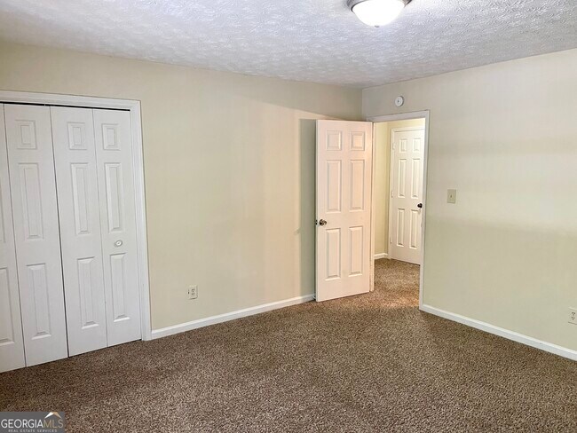 Building Photo - 310 S Jeff Davis Dr