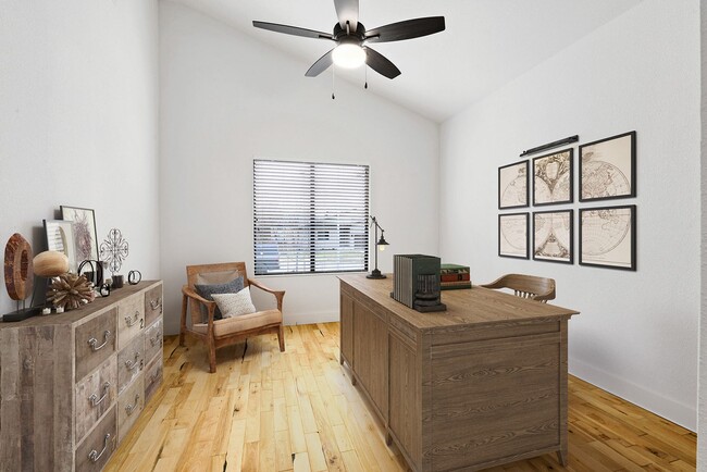 Building Photo - Two Bedroom Twin Villa with Attached 1-Car...