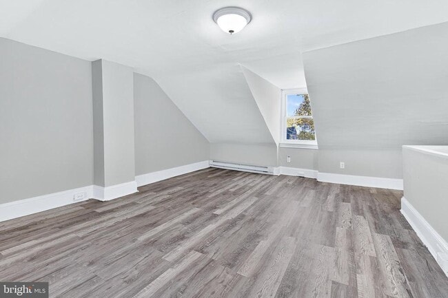 Building Photo - 624 St Joseph St