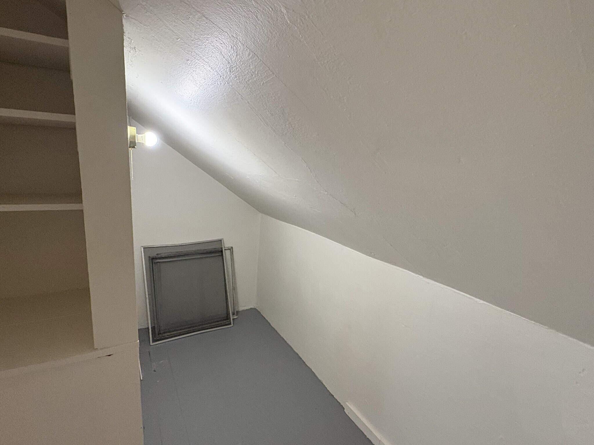 Building Photo - 1116 E Davenport St