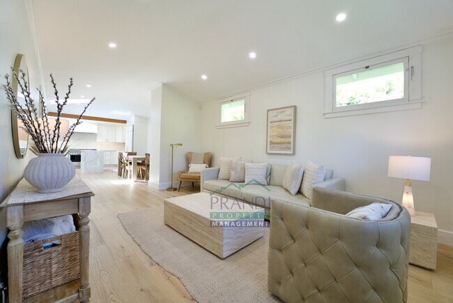 Building Photo - 49 Locust Ave