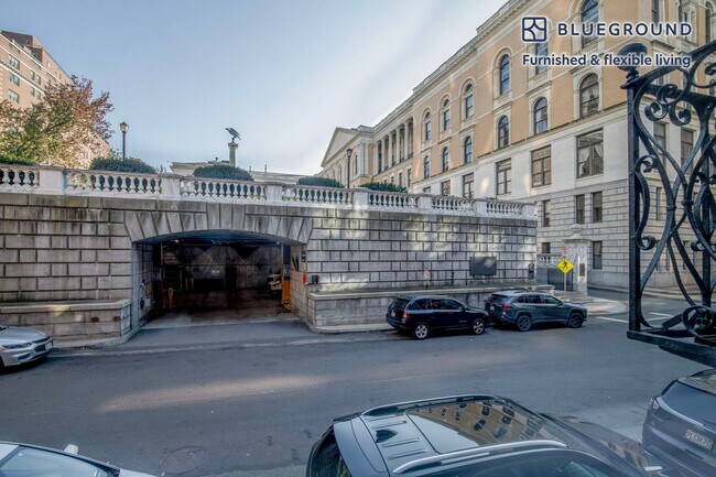 Building Photo - 12 Derne St