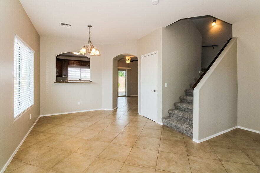 Building Photo - 60333 E Black Crest Loop