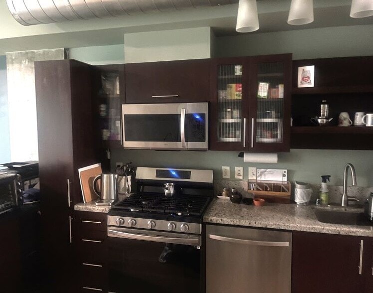 Building Photo - 1111 S Grand Ave