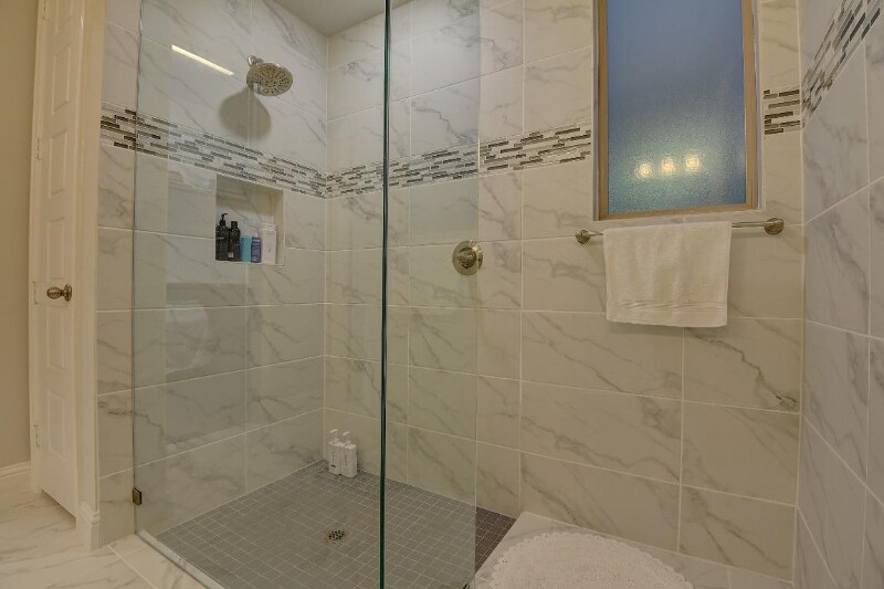 Building Photo - 1913 Cathedral Dr