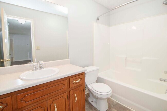 Building Photo - 3256 N Senseney Cir