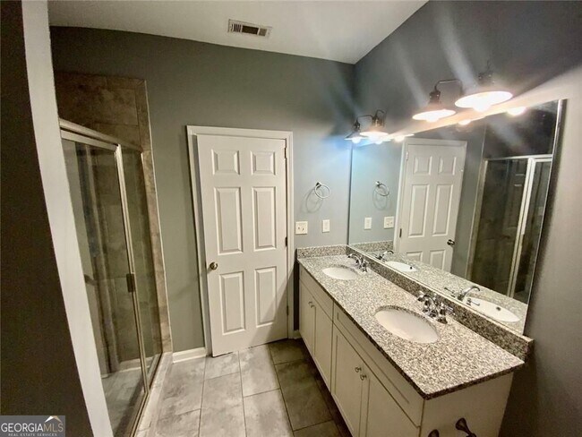 Building Photo - 294 Bass St SW