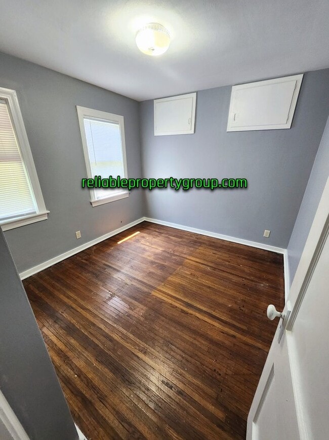 Building Photo - New Listing!!