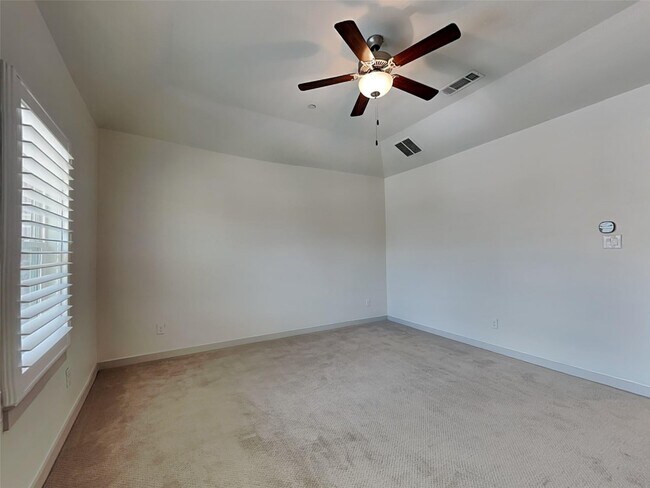 Building Photo - 7362 Sprangletop St