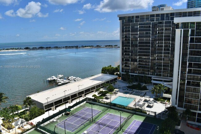 Building Photo - 1901 Brickell Ave
