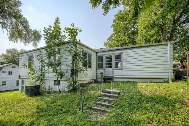 Building Photo - 3028 Whitmore St