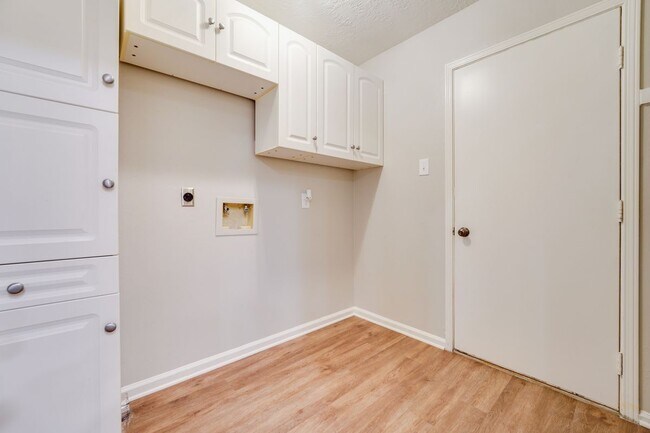 Building Photo - 21 E Brookberry Ct