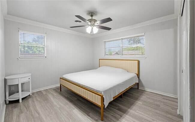 Building Photo - 5729 Abby Dr