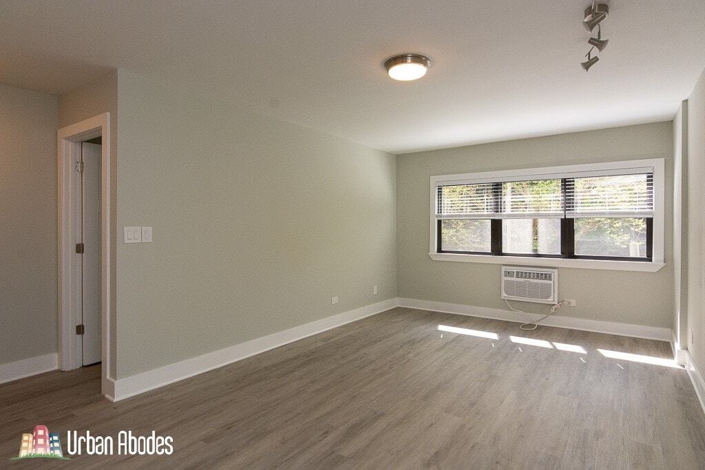 Building Photo - 1424 N Dearborn St