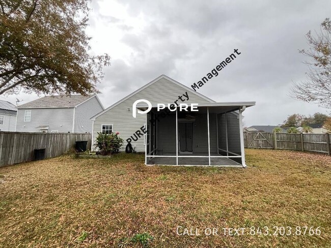 Building Photo - Beautiful 3 Bedroom 2 Bathroom One-Story P...