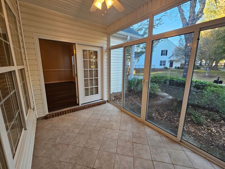 Building Photo - 6607 Earnhardt Dr