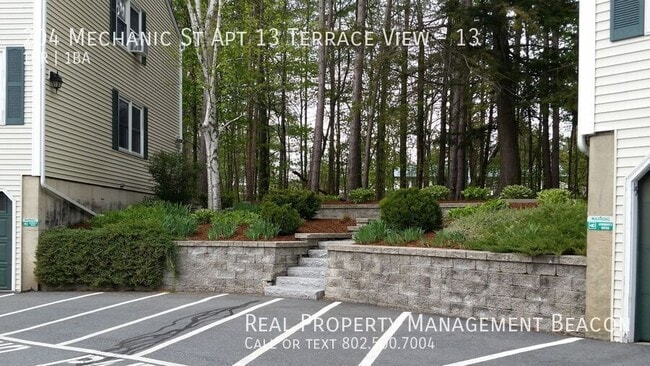 Building Photo - 204 Mechanic St