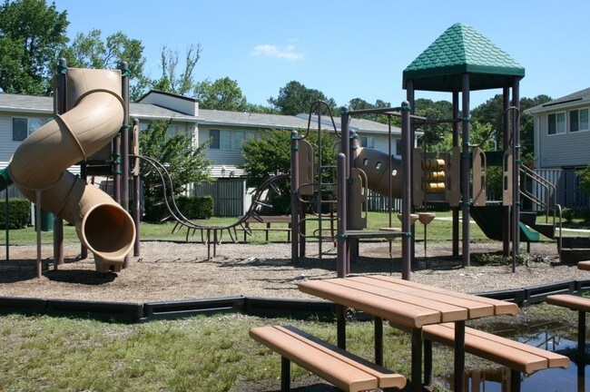 Building Photo - 700 Geneva Ave