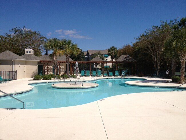 Building Photo - Beautiful Condo in Gated Community! Resort Style Amenities, Walk to beach, Awesome Myrtle Beach L...
