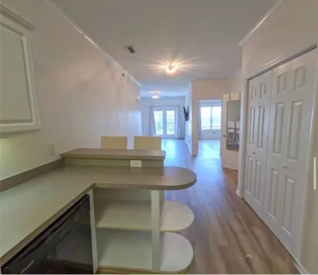 Building Photo - 1410 4th St Dr NW