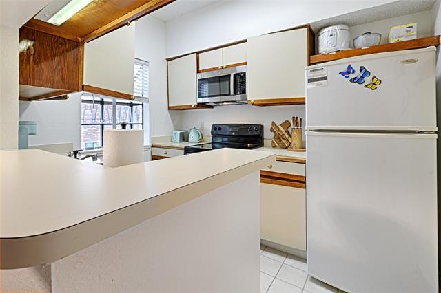 Building Photo - 1700 Amelia Ct