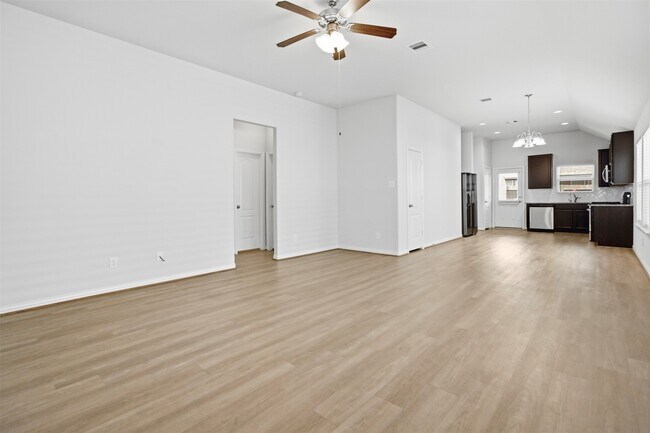 Building Photo - 40330 Bay Warbler Wy