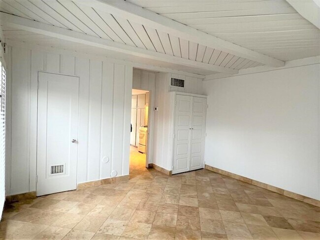 Building Photo - 4127 N 18th Pl