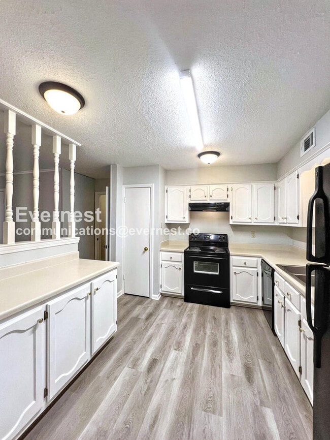 Building Photo - 8405 Greenbrook Pkwy