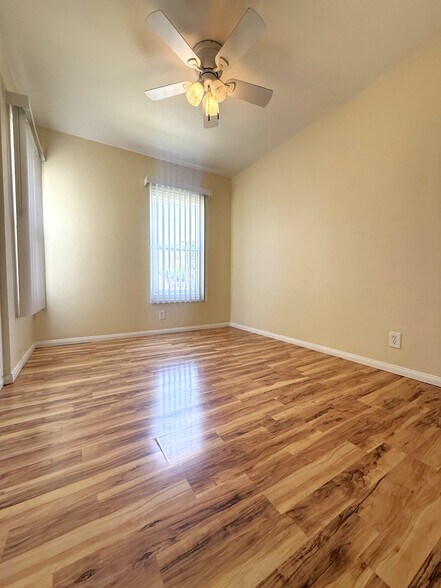 Building Photo - 1721 N Glenoaks Blvd