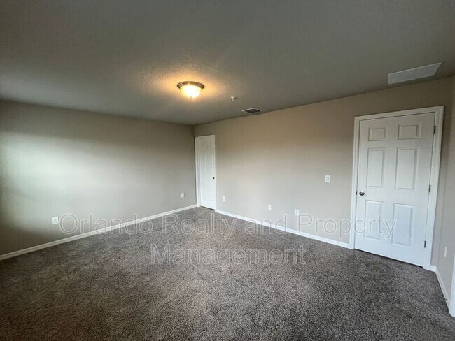 Building Photo - 2443 Sweet Viburnum Wy