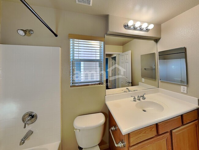 Building Photo - 8920 Bonneville Peak Ct