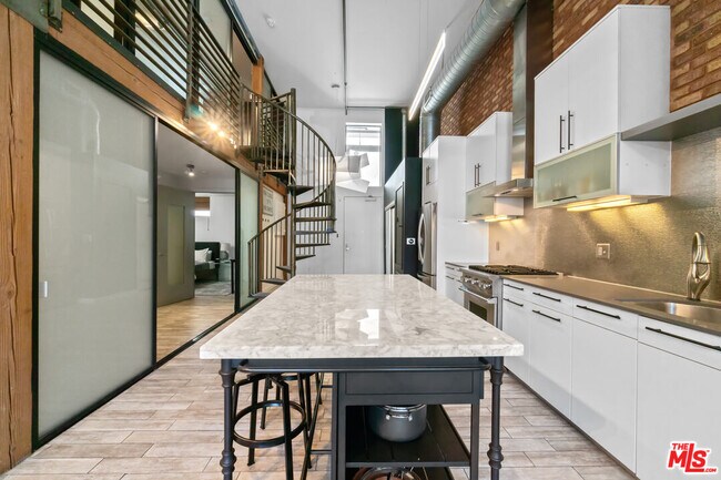 Building Photo - 4115 Glencoe Ave