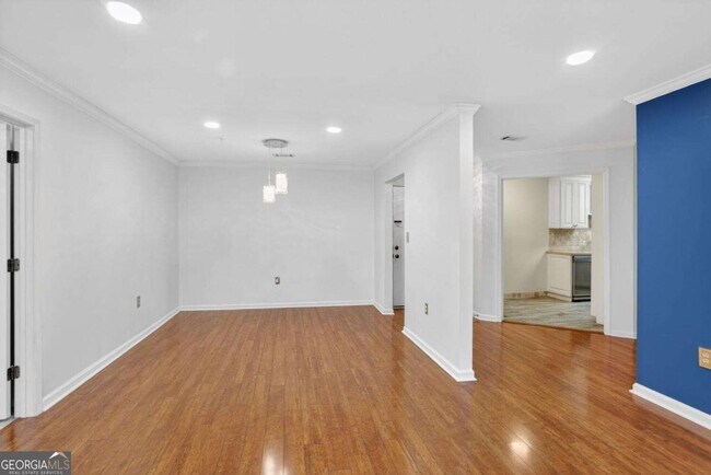 Building Photo - 27207 Plantation Dr NE