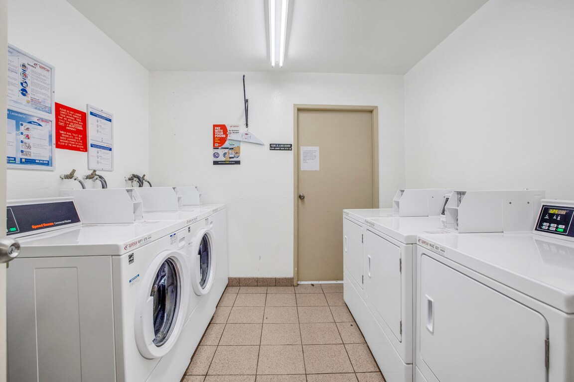 Building Photo - 1140 E Ocean Blvd