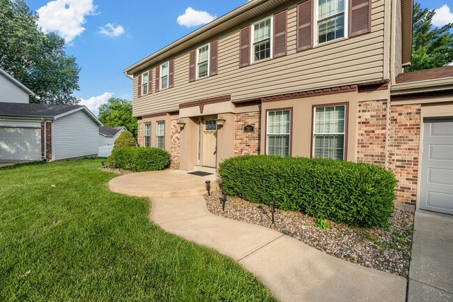 Building Photo - Spacious 4-Bed, 3-Bath Family Home