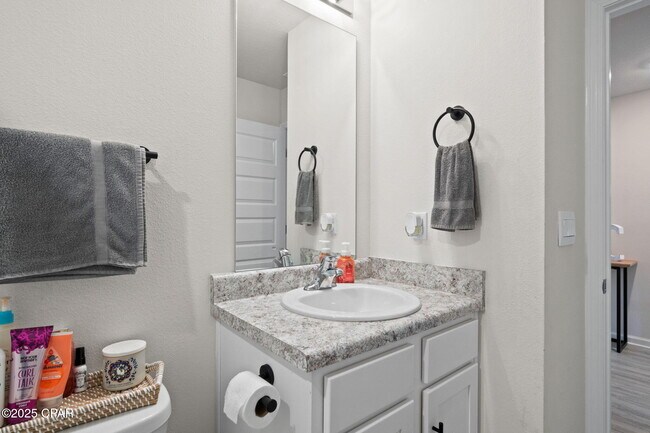 Building Photo - 4873 Shurer Ln