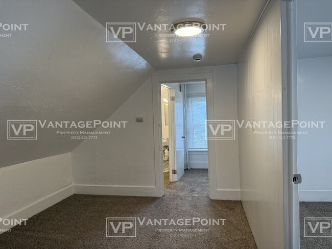 Building Photo - 700 S Baird St