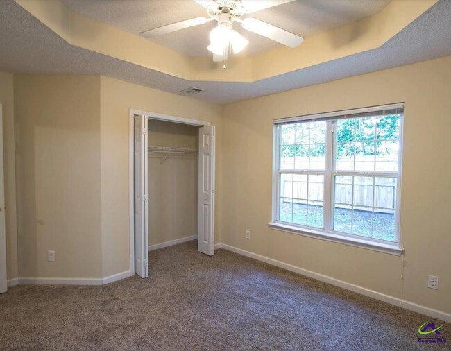 Building Photo - 13 Pine Shadow Ct
