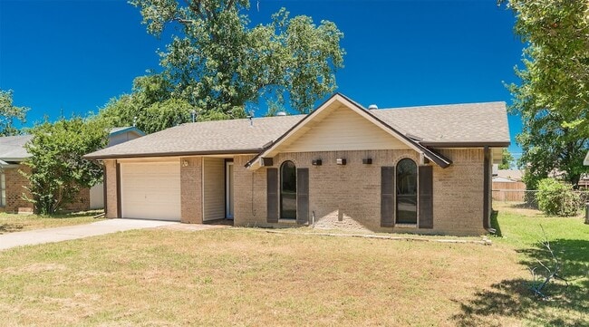 Building Photo - 502 Campfire Dr