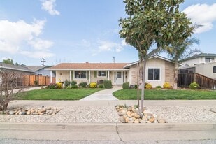 Building Photo - 3361 Madonna Dr
