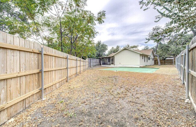 Building Photo - 11305 Pradera Dr