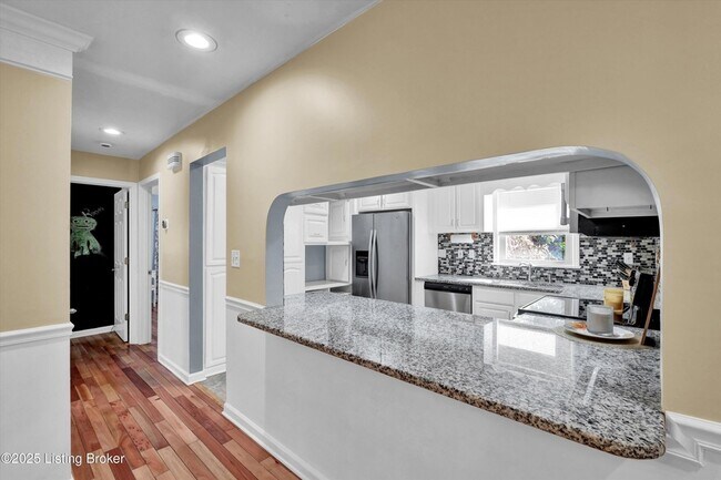 Building Photo - 7405 Ridan Way