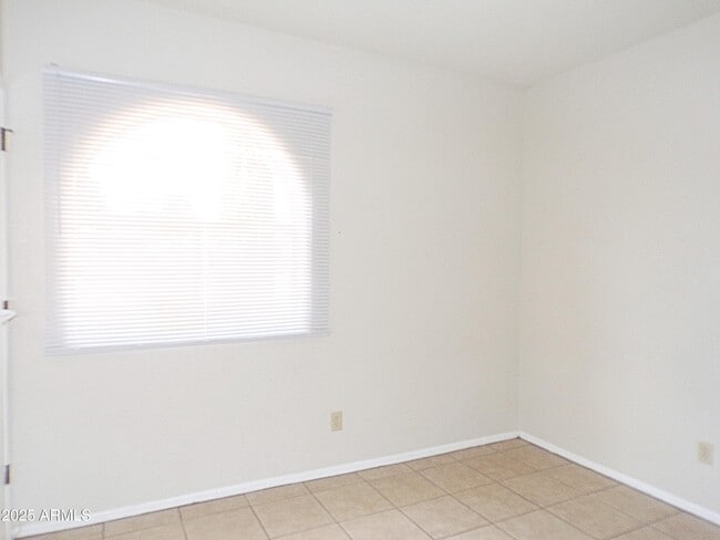 Building Photo - 201 Terra Dr